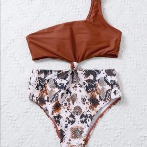 Never before worn, One Piece swimsuit from SHEIN